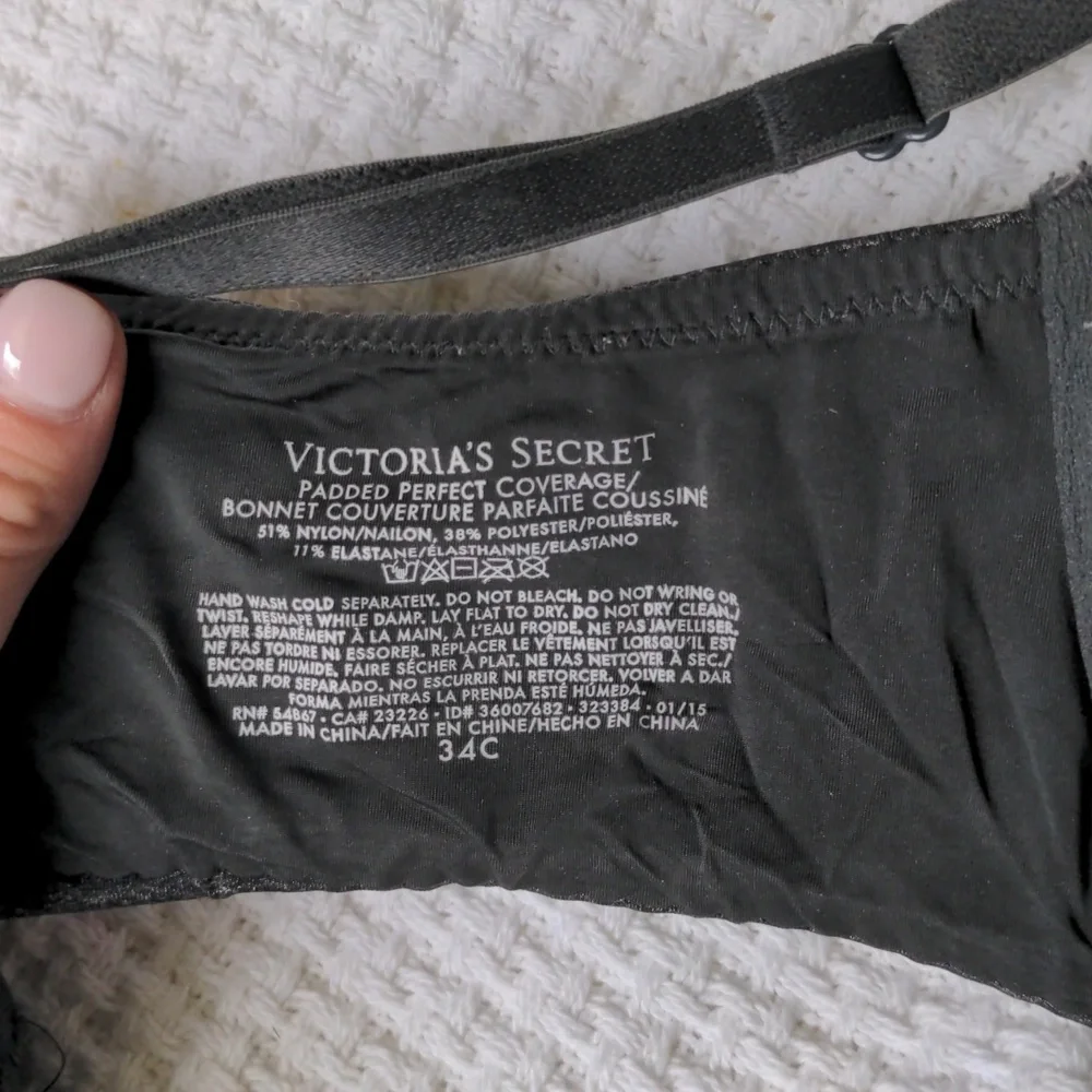 Victoria Secret Bra - Picture 4 of 6